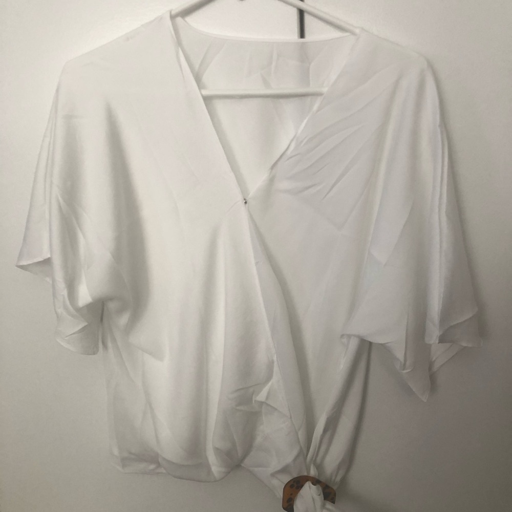 LAST TWO LEFT๐ฅ Blouse - Picture 3 of 4